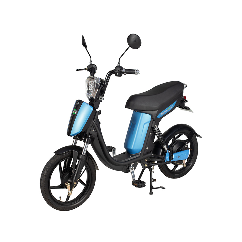Wie ist der Windschutz, den die Verkleidung des Versatile Motorcycle bietet, im Vergleich zu anderen Motorrädern, die für Langstreckenfahrten in jedem Gelände konzipiert sind?